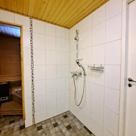 アパート Ravilac 5 カラヨキ